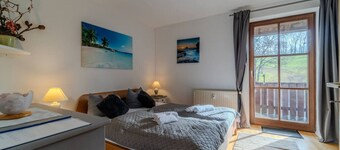 Schönes 1 Zimmer, Sauna, Schwimmbad, Free Parking