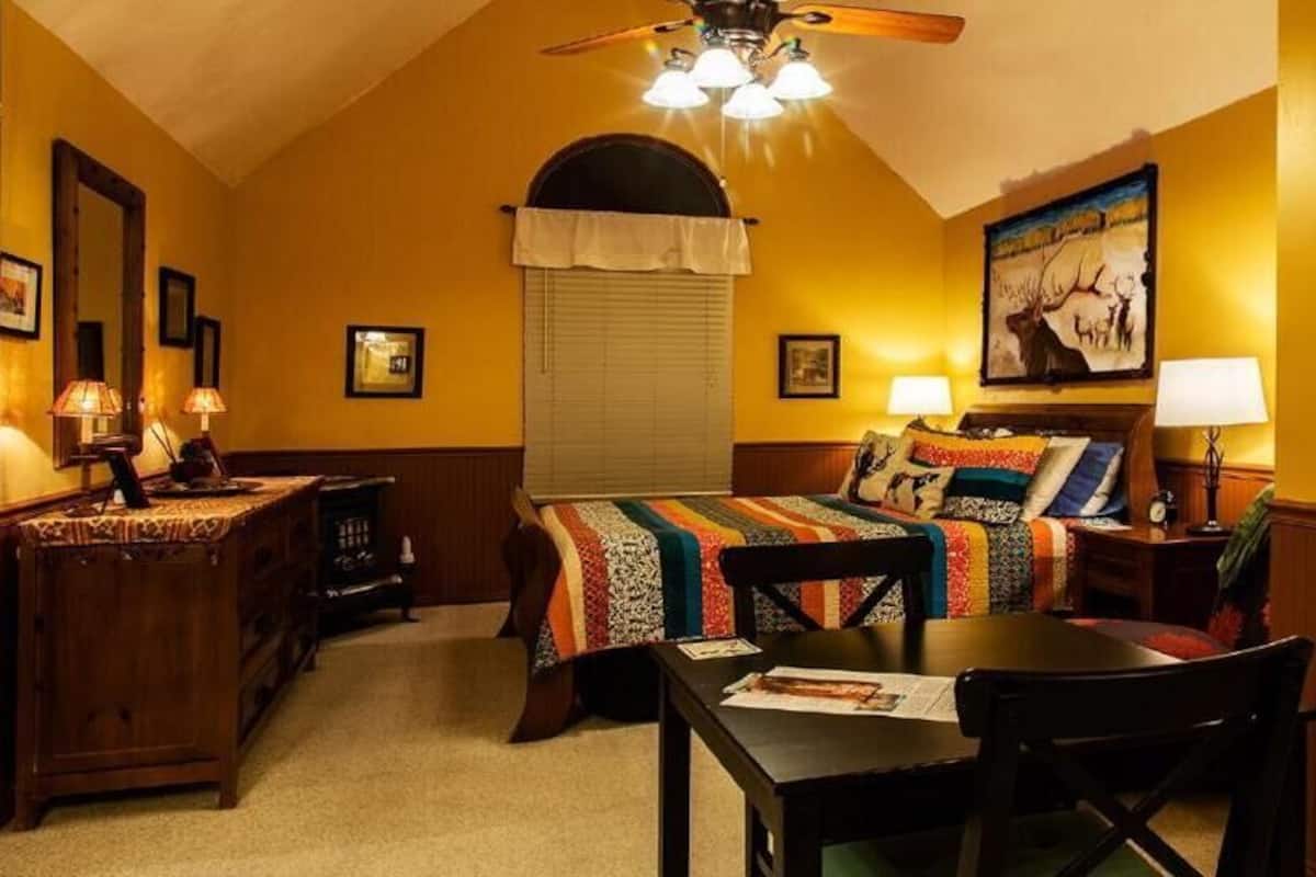 Family Studio Suite, Multiple Beds, Garden View | Interior