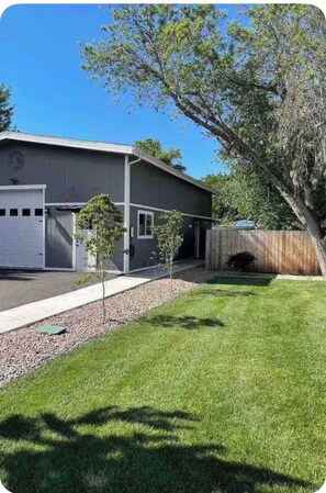 Deluxe Apartment | Exterior - Southern Comfort (Central Point)