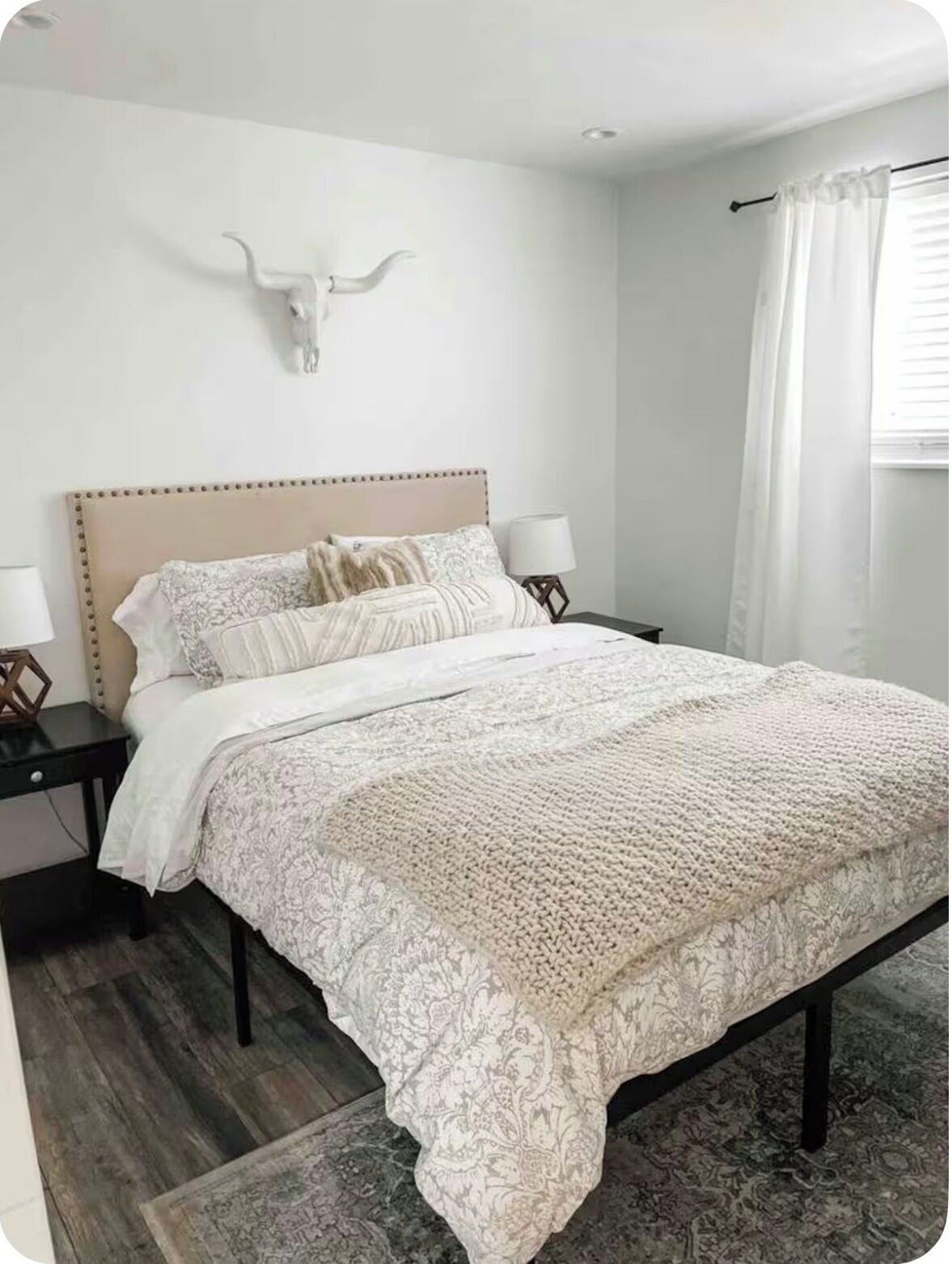 Deluxe Apartment | In-room safe, blackout drapes, iron/ironing board, free WiFi