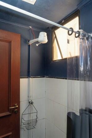 Shower, hair dryer, towels, soap - Fully equipped apartment in the city center – Near... Brás, March 25th and Republic (São Paulo)