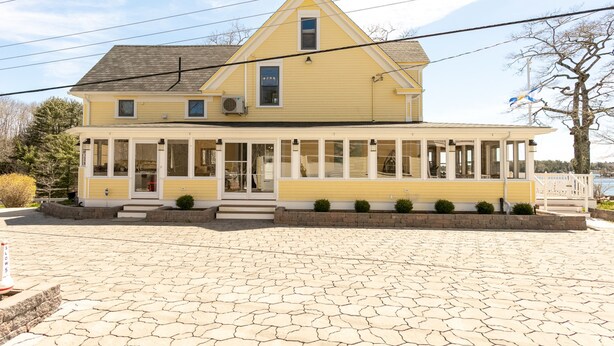 5 bedrooms - The Oaks Seaside Retreat (Pinehouse)