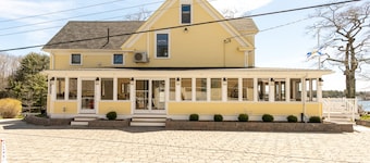 The Oaks Seaside Retreat