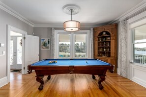 5 bedrooms - The Oaks Seaside Retreat (Pinehouse)