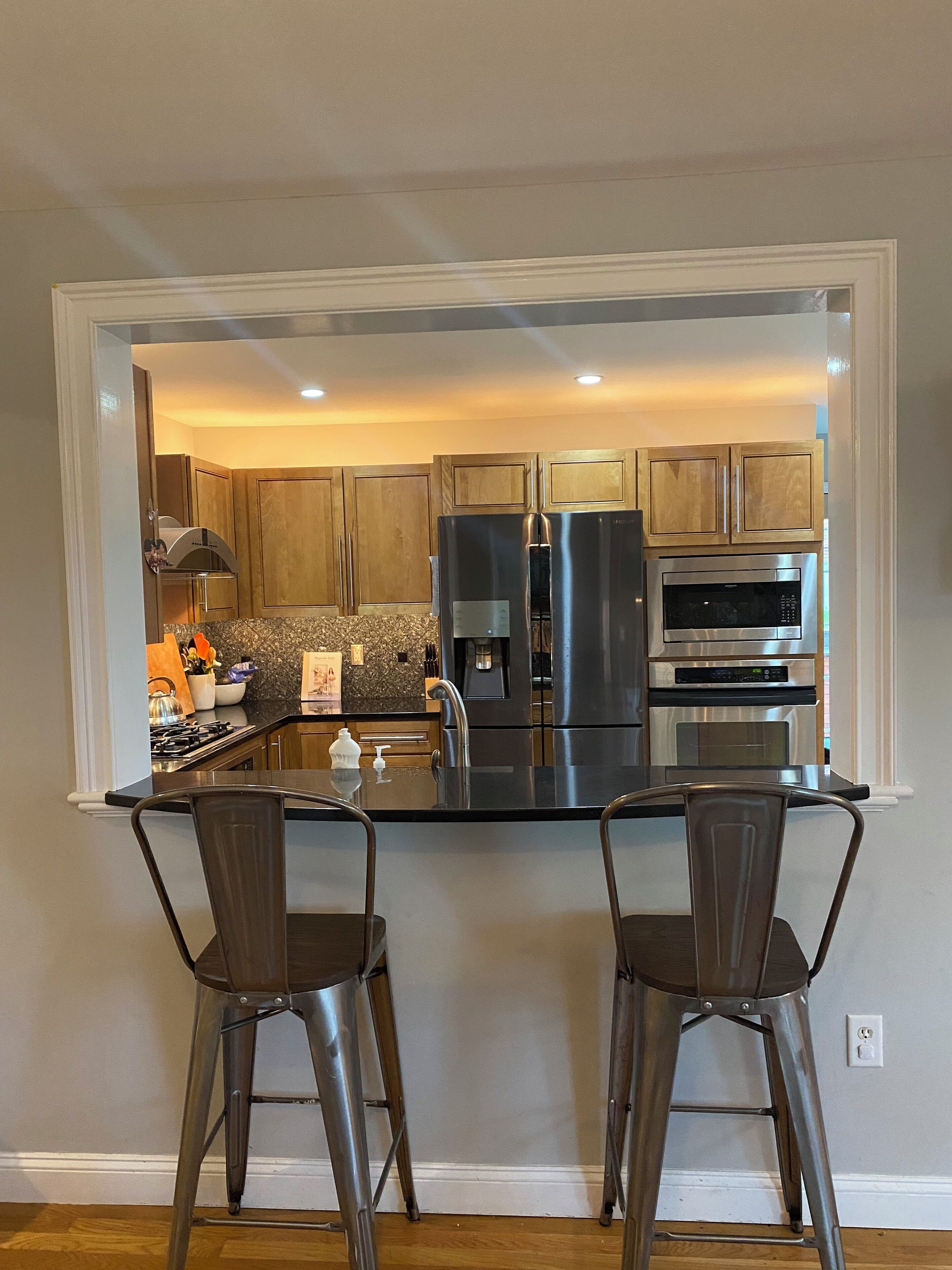 Mikroaaltouuni, uuni, liesi, astianpesukone