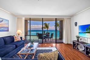 Smart TV - Direct Oceanfront 2BD Condo w Panoramic Views in West Maui-Valley Isle 408 (Lahaina)