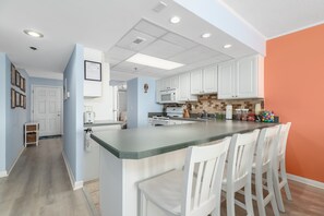 Fridge, microwave, oven, stovetop - Wake up to stunning ocean views in this beautiful Plaza condominium! (Ocean City)