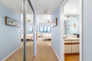 Iron/ironing board, free WiFi - Wake up to stunning ocean views in this beautiful Plaza condominium! (Ocean City)