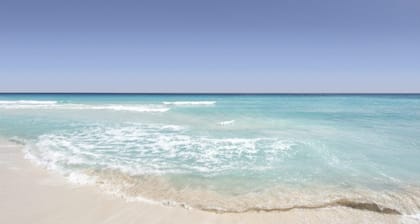 "Kuti Sands" - Luxe Coastal Escape, Solar Heated Pool, meters from Goolwa Beach