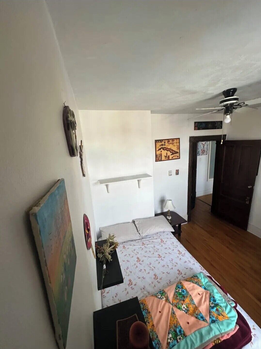 2 bedrooms, internet, bed sheets