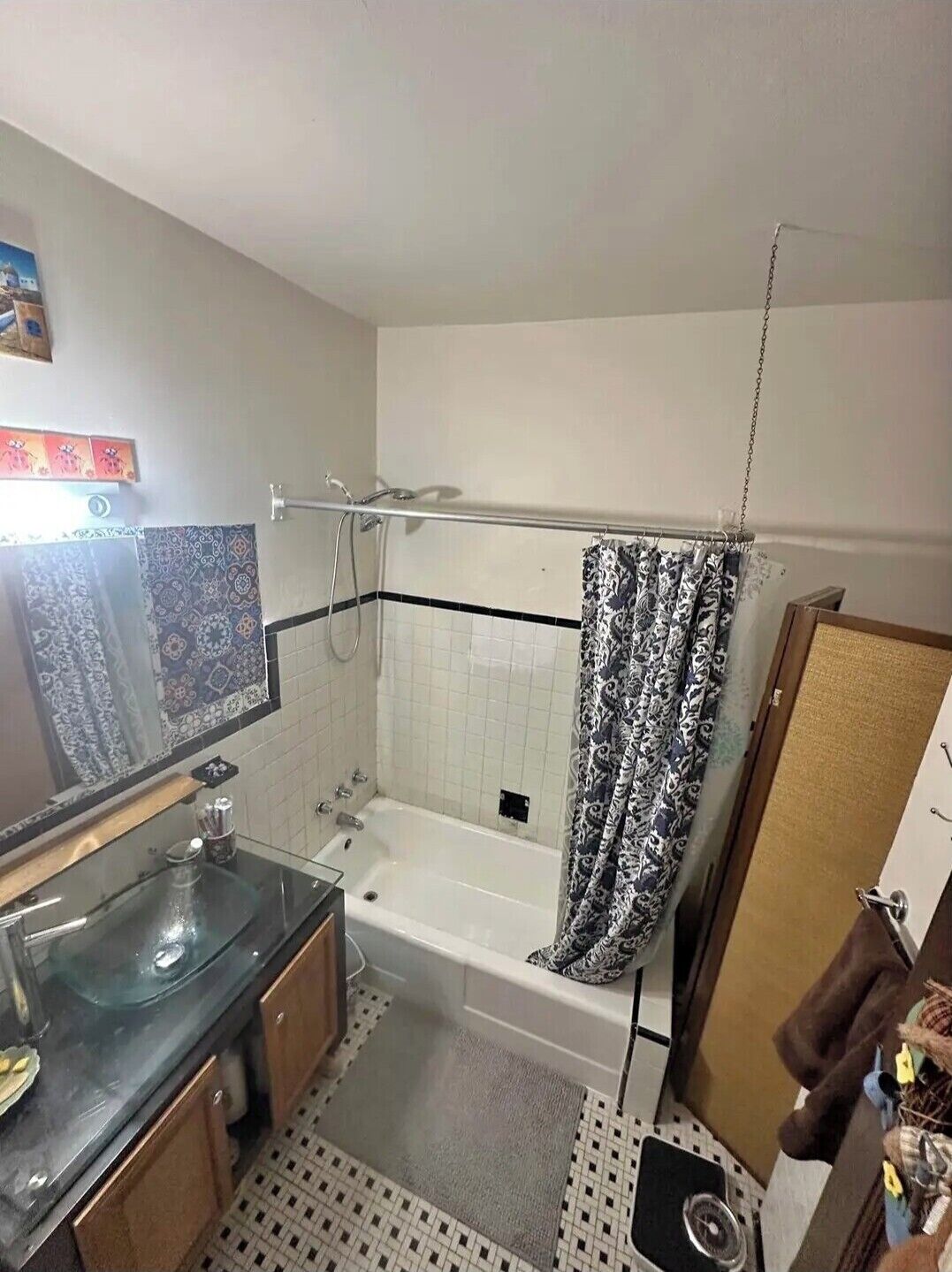 Towels, soap, toilet paper