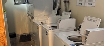 2-bedroom apartment in perfect Rochester with cool AC