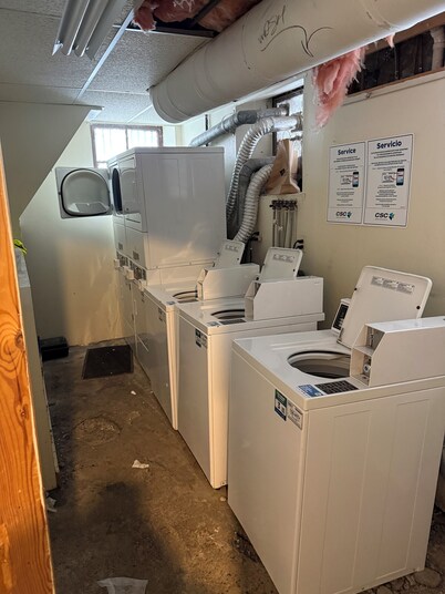 2-bedroom apartment in perfect Rochester with cool AC