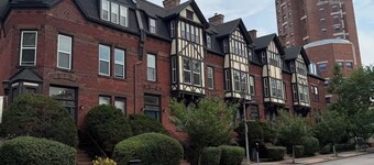 2-bedroom apartment in perfect Rochester with cool AC