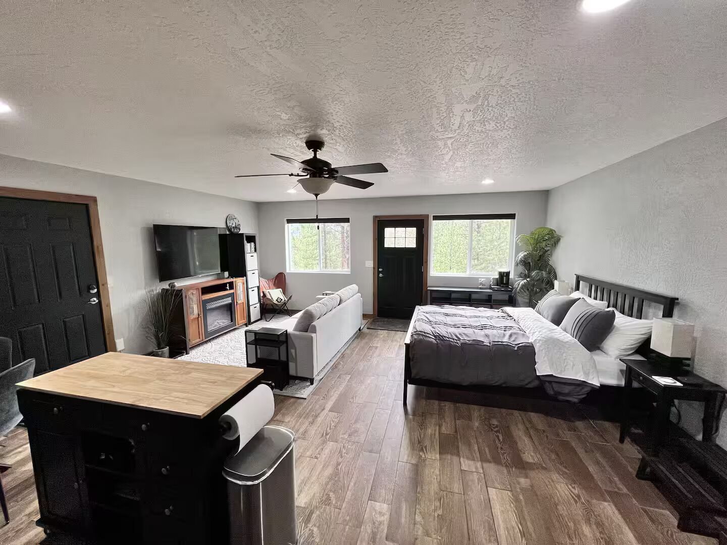 1 bedroom, free WiFi, bed sheets