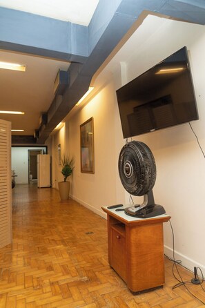 Apartamento conforto, várias camas | Wi-Fi de cortesia
