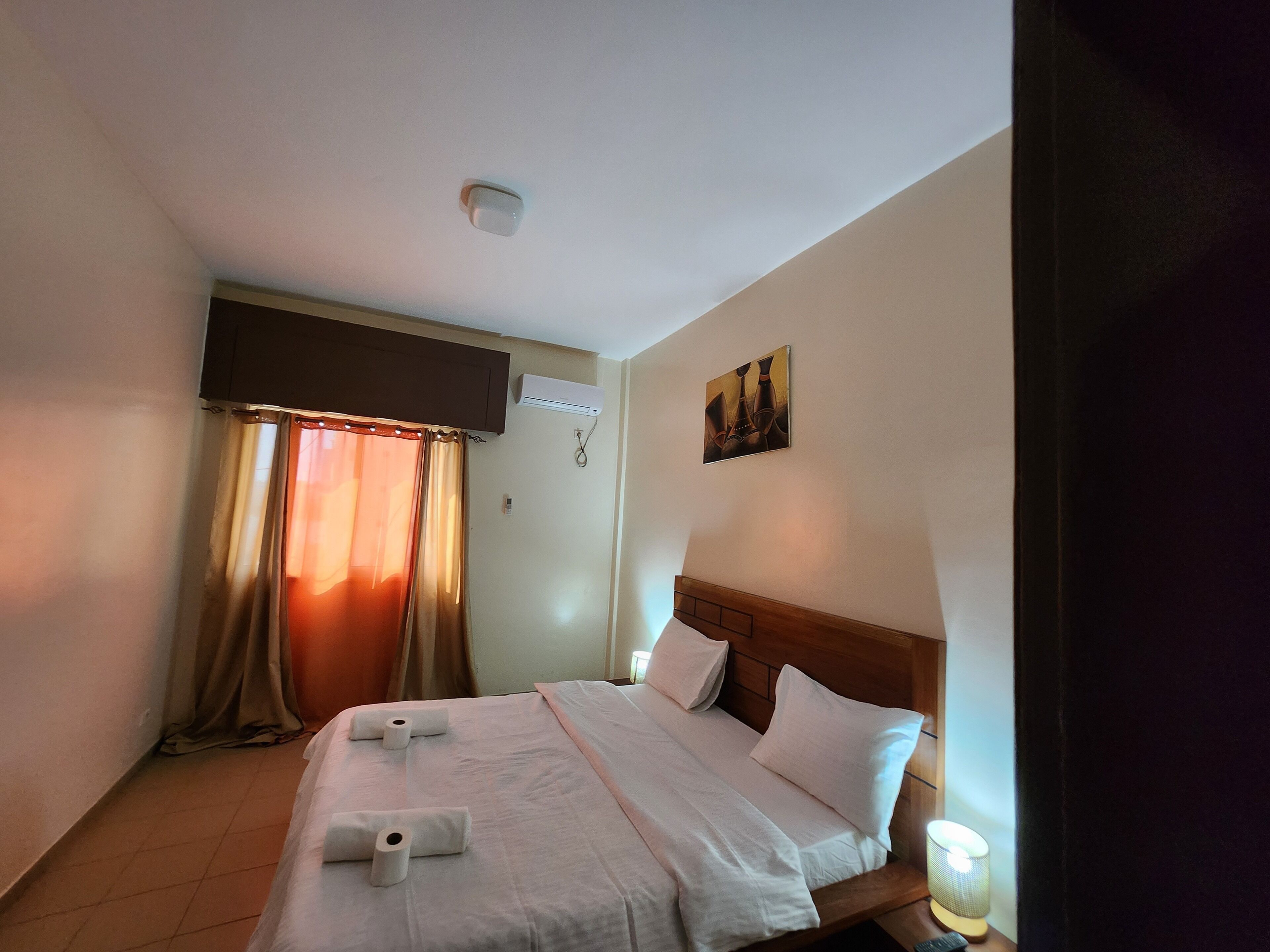 6 chambres, fer et planche à repasser, accès Internet, draps fournis