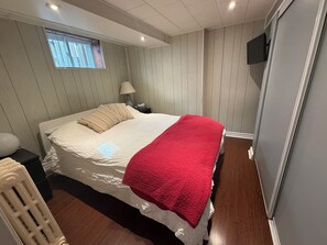 1 bedroom, iron/ironing board, WiFi, bed sheets