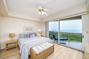 Iron/ironing board, free WiFi, bed sheets - Luxury Beachfront at Surf Club I (Palm Coast)