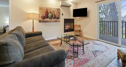 Life on the Wall | Walk to Downtown & River