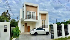 Exterior - 🤎 House No. 89 – Heart of Chiang Mai DistrictConveniently located (Chiang Mai)