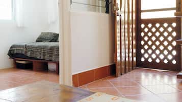 Desk, travel crib, WiFi, bed sheets