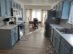 Private kitchen - Recently renovated, spacious 4-bedroom house in Broken Arrow (Broken Arrow)