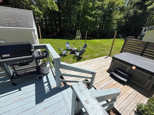 Malletts Bay Beach Access, Hot Tub, Sleeps 7/4BR