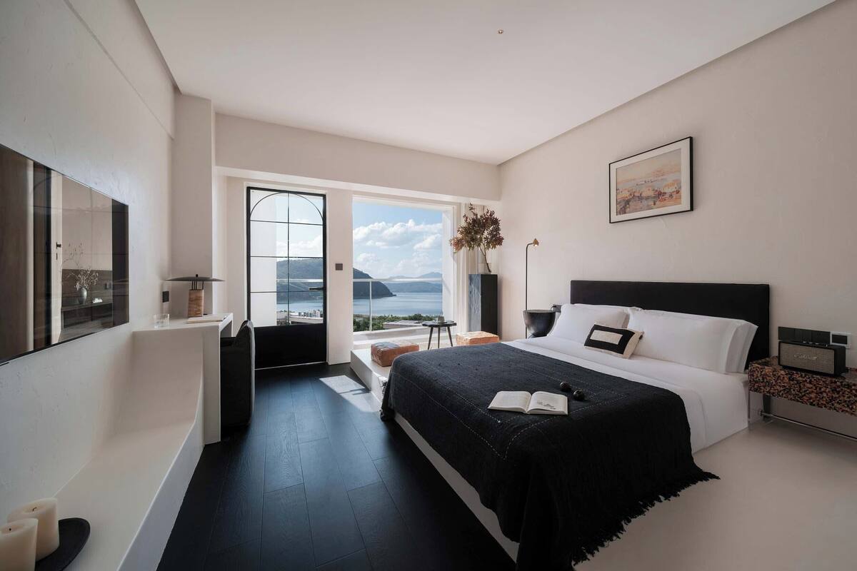 Signature-Doppelzimmer, Balkon, Seeblick | Schallisolierte Zimmer, kostenloses WLAN, individuell dekoriert