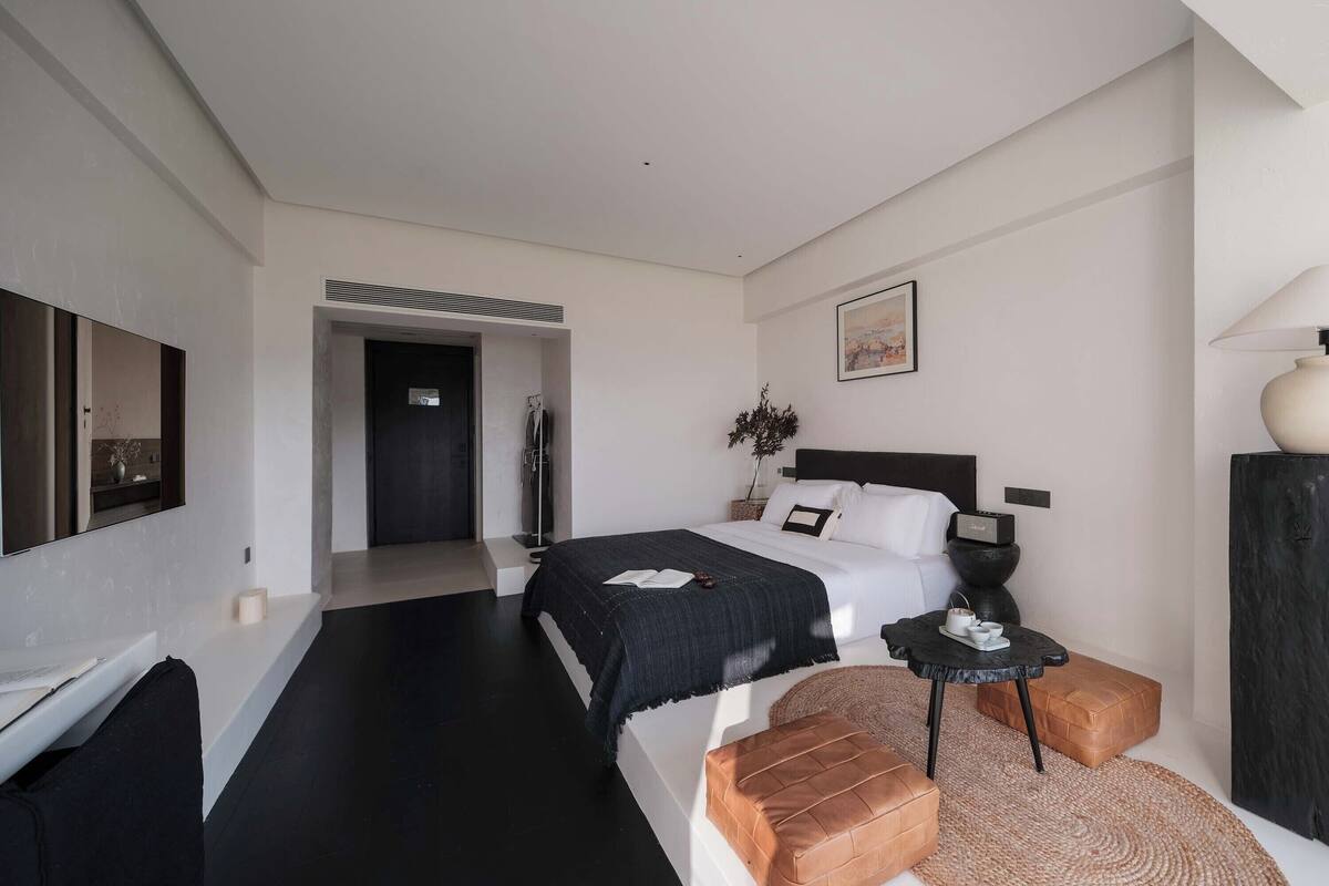Romantisches Doppelzimmer, Balkon, Seeblick | Wohnzimmer | LCD-Fernseher
