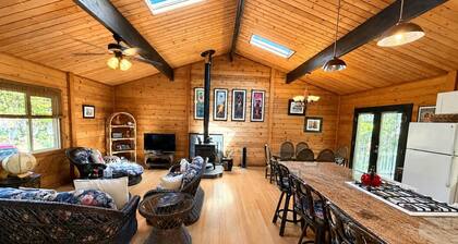 Beautiful Volcano Getaway With Hot Tub Near National Park