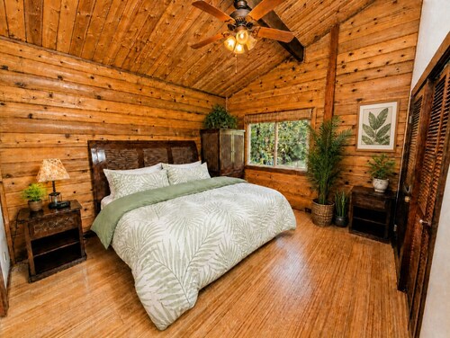 Beautiful Volcano Getaway With Hot Tub Near National Park