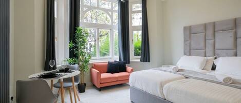 Bügeleisen/Bügelbrett, WLAN, Bettwäsche