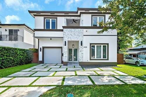 Perfectly located 5-bedroom home and pool in vibrant Miami