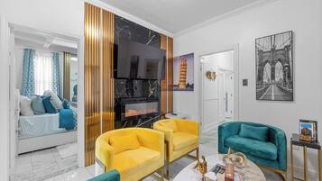 Télévision, cheminée