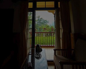 Deluxe Cottage, Private Bathroom, Mountain View | Interior - Yangsum Village Homestay (Gyalshing)