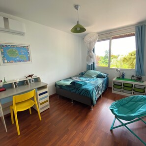 4 bedrooms, iron/ironing board, WiFi, bed sheets - 4-bedroom Tahitian Villa in Punaauia (Punaauia)