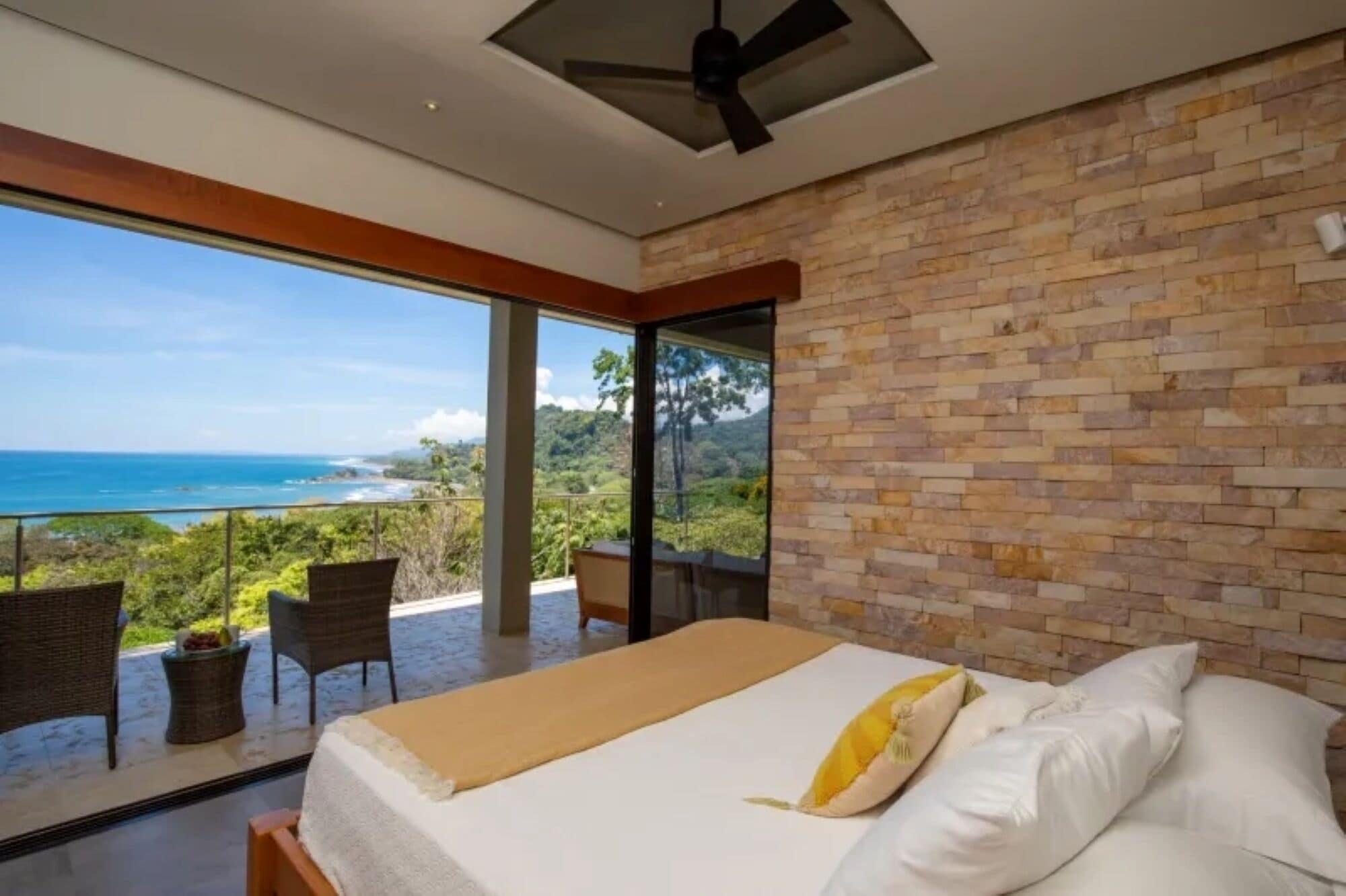 Tabla de planchar con plancha y wifi 