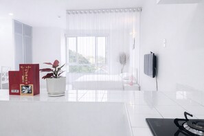 Standard Studio, City View | Desk, laptop workspace, soundproofing, free WiFi - HD Garden Thu Dau Mot (Thu Dau Mot)