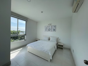 Superior Apartment | Desk, laptop workspace, soundproofing, free WiFi - HD Garden Thu Dau Mot (Thu Dau Mot)