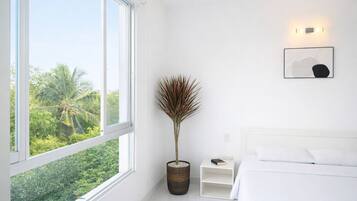 Standard Studio, City View | Desk, laptop workspace, soundproofing, free WiFi