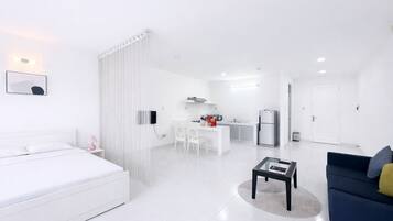 Bureau, espace de travail pour ordinateur portable