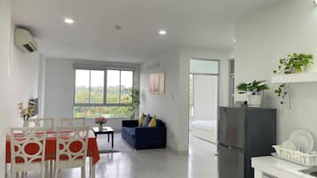 Deluxe Apartment | Living area