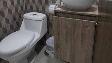 Shower, soap, shampoo, toilet paper