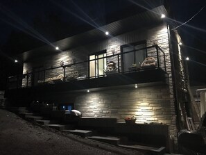 House, 3 Bedrooms, Smoking, Balcony | Exterior - Places to Stay bbq ac Heat Parking Wiffi (Kawartha Lakes)