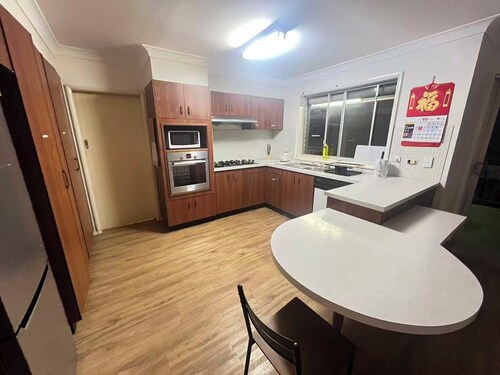 3 mins driving to Macquarie Park and 9 mins walking to bus station.