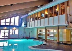 Pool - Chalet Retreat Hot Tub, Theater, Arcade & Firepits (Big Bass Lake)