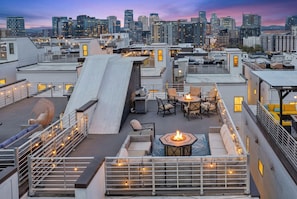 Outdoor dining - Gulch Rooftop! Views! Sleeps Big Groups! Walkable! (Nashville)