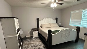 Unclassified image, 4 of 21, button - Lovely 3-bedroom house with AC in peaceful Mansfield (Mansfield)