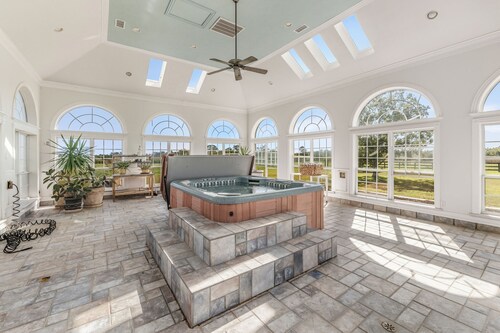 Space to Gather. Room to Relax. Bring Everyone—This Texas Ranch Has It All 